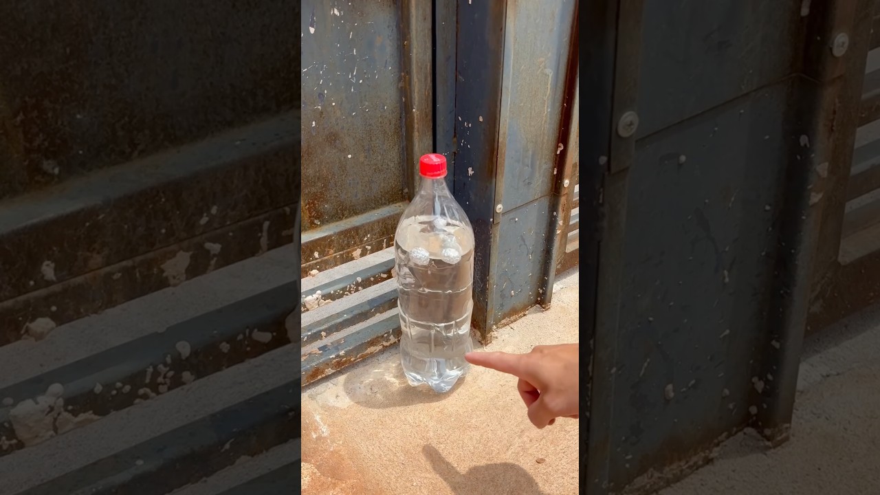 ingredientes de una botella de agua simple potable