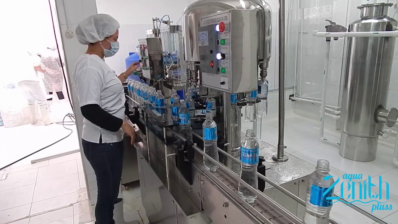 proceso de embotellamiento de agua purificada